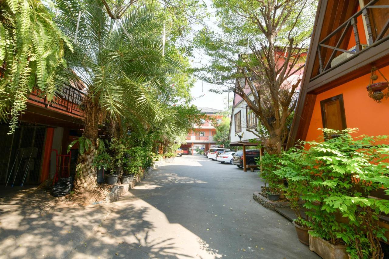 Oyo 549 Maesri Resort Pattaya Exteriör bild